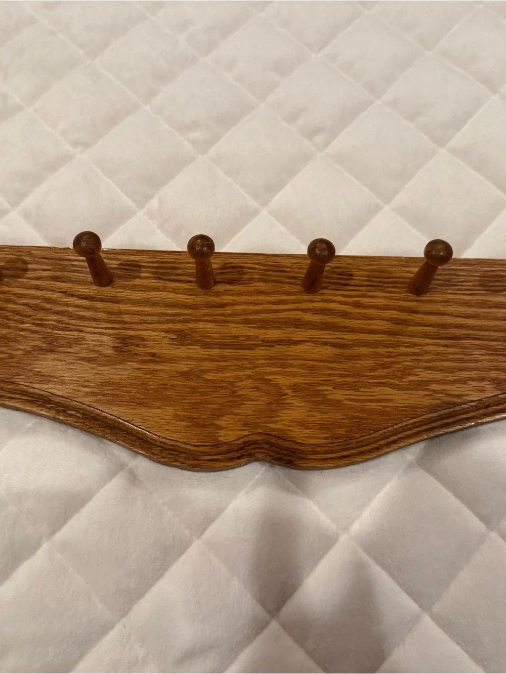 Wooden Wall Rack in Oak with 8 Pegs for Hanging - Home Wall Decor